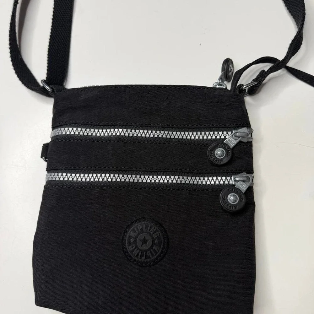 Kipling Black Nylon Crossbody Travel Bag Y2K Multi Zip Adjustable Strap